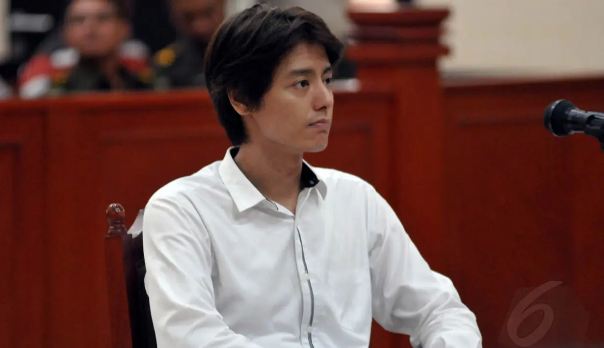 Artis Roger Danuarta terbukti menlanggar dengan pasal 127 UU tentang penggunaan narkotika. Rabu (11/6/14) (Liputan6.com/Panji Diksana)