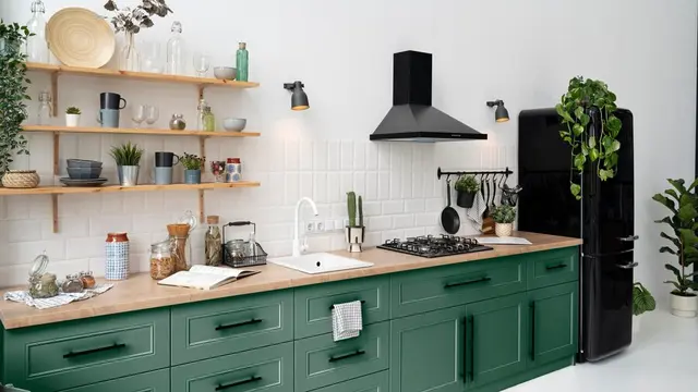 Green kitchen interior (Foto Dok: Freepik/freepik)