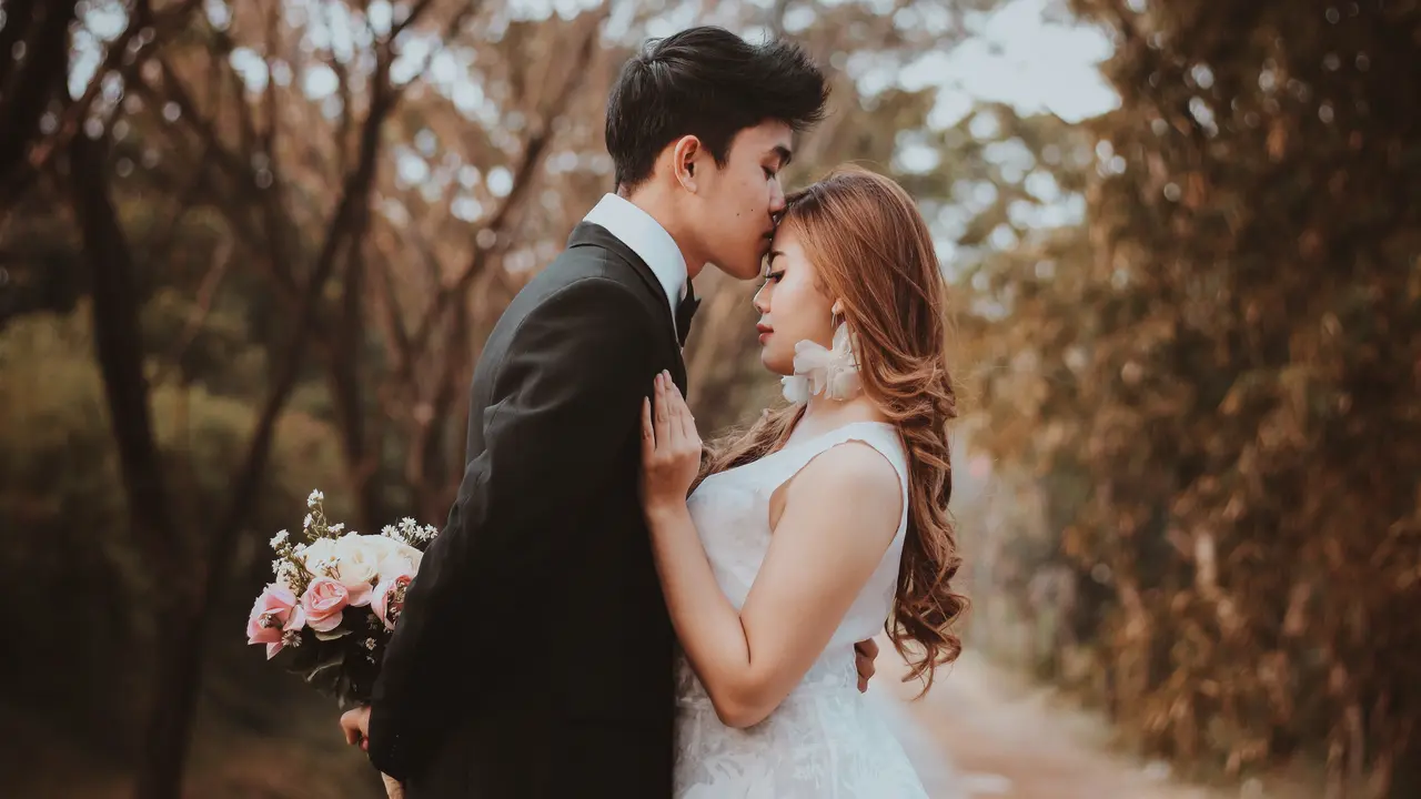 pasangan cinta