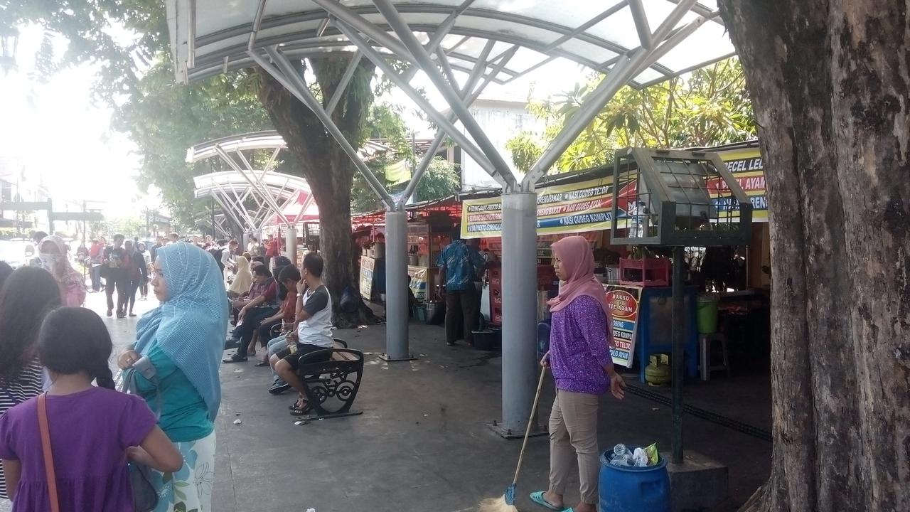 Tak Mau Kecolongan Lagi, Sultan Yogya Pantau Ketat Warung Lesehan