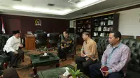 Delegasi Asosiasi Mubaligh dan Mubalighah Indonesia (AMMIN) bersilaturahmi kepada Wakil Ketua MPR Hidayat Nur Wahid (HNW)