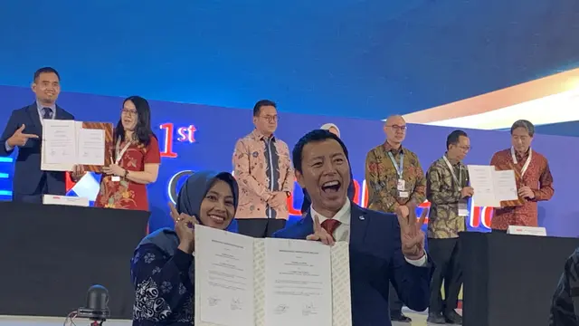 Penandatanganan Memorandum of Understanding (MoU) antara eksportir Indonesia dengan pembeli (buyer) dari 22 negara dalam Trade Expo Indonesia (TEI) ke-41. (Liputan6.com/Rachel)