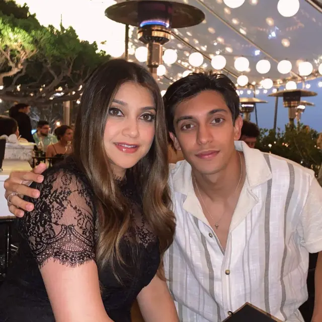 Sarah Azhari yang tinggal di Amerika Serikat merayakan ulang tahun ke-45 bersama keluarga (Foto: Instagram @sazarita)