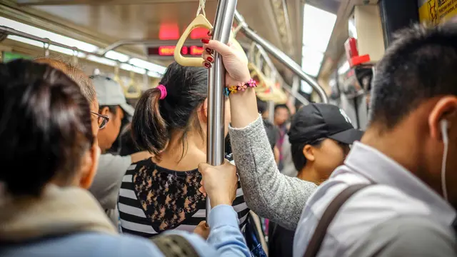 Anak MRT Culture, Bagaimana Transportasi Publik Mengubah Cara Anak Jakarta Bersosialisasi