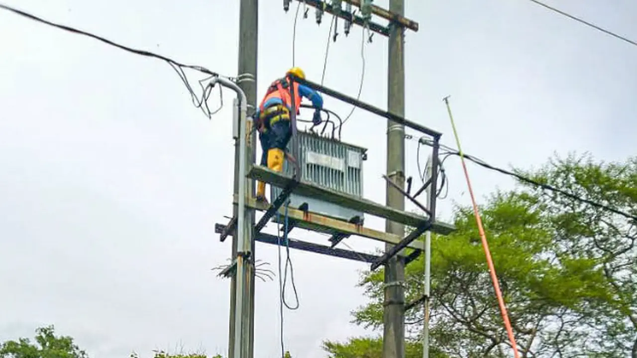 Sejumlah titik di wilayah kerja PLN Unit Layanan Pelanggan (ULP) Sampang dan ULP Blega, Madura, Jawa Timur (Foto: Dok PLN)
