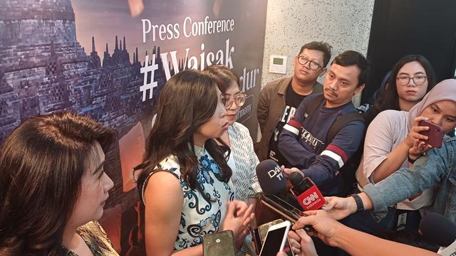 Direktur Pemasaran & Program Pariwisata InJourney Maya Watono konferensi pers perayaan Waisak 2024 di Candi Borobudur di Gedung Sarinah, Jakarta, Rabu (8/5/2024). (Maulandy/Liputan6.com)