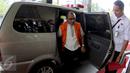 Bupati Marotai Rusli Sibua saat tiba di Gedung KPK, Jakarta, Selasa (14/7/2015). KPK memeriksa Rusli sebagai tersangka dugaan suap mantan Ketua MK, Akil Mochtar dalam sengketa Pilkada Kabupaten Morotai, Maluku Utara. (Liputan6.com/Helmi Afandi)