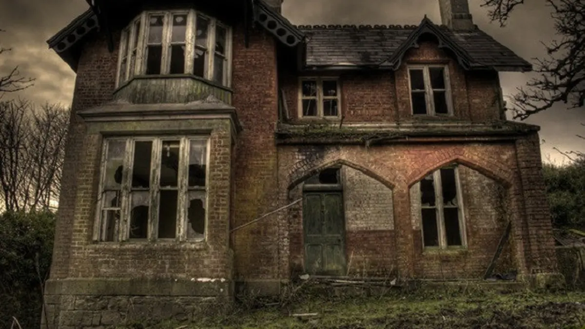 Arti Mimpi Di Rumah Berhantu: Apakah Pertanda Buruk?