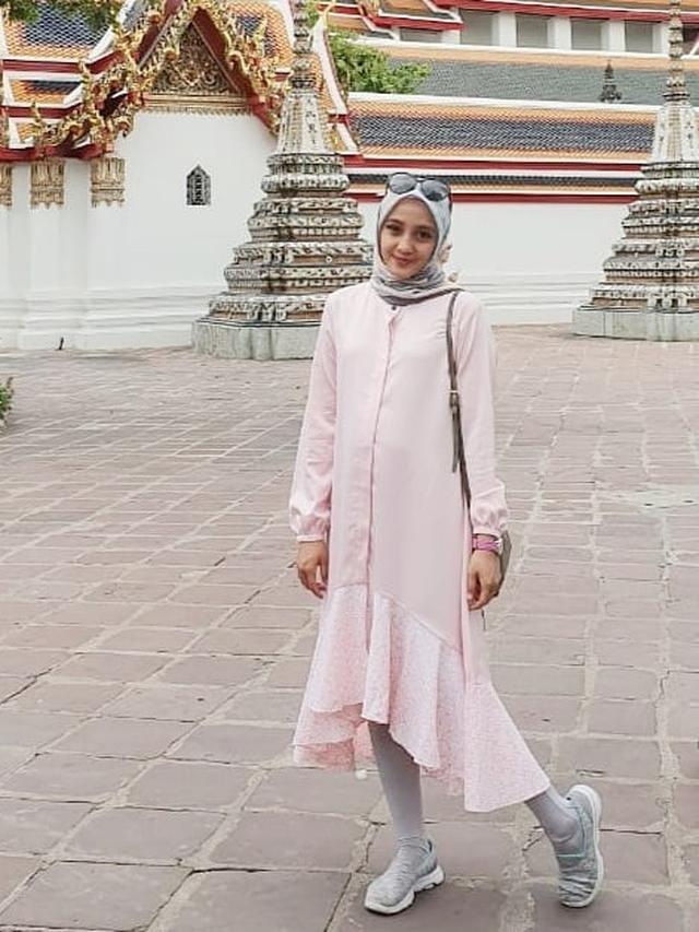 7 Potret Penty Nur Afiani, Pemain Misteri Gunung Merapi yang Kini Berhijab