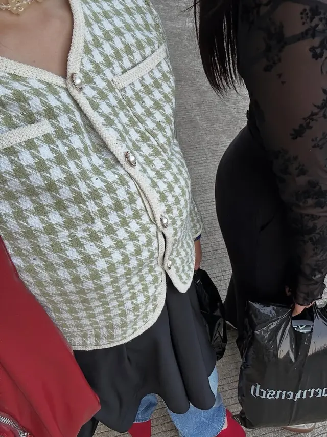 Camillia Azzahra Putri Ridwan Kamil saat Nonton Konser G-Dragon Jakarta. [@camilliaazr]