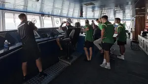 Dampak Erupsi Anak Krakatau, Persebaya Terpaksa Naik Kapal dan Bus dari Lampung ke Surabaya