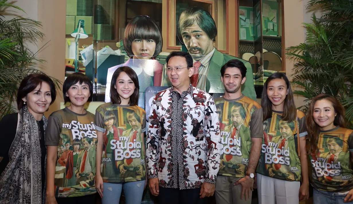 Film 'My Stupid Boss' yang dibintatngi Reza Rahadian dan Bunga Citra Lestari dirilis serentak di empat negara seperti Indonesia, Brunei Darussalam, Malaysia, dan Singapura, Kamis (19/5/2016). (Galih W. Satria/Bintang.com)