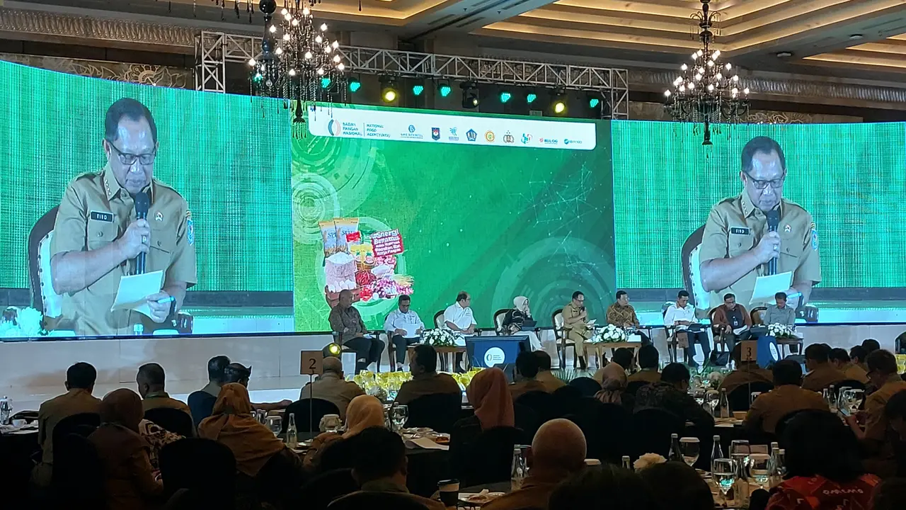 Mendagri Tito Karnavian saat Rapat Koordinasi Pengamanan Pasokan dan Harga Pangan Jelang Puasa dan Idulfitri, di Grand Ballroom Kempinski, Jakarta, Senin (4/3/2023). (Foto: Liputan6.com/Arief R)