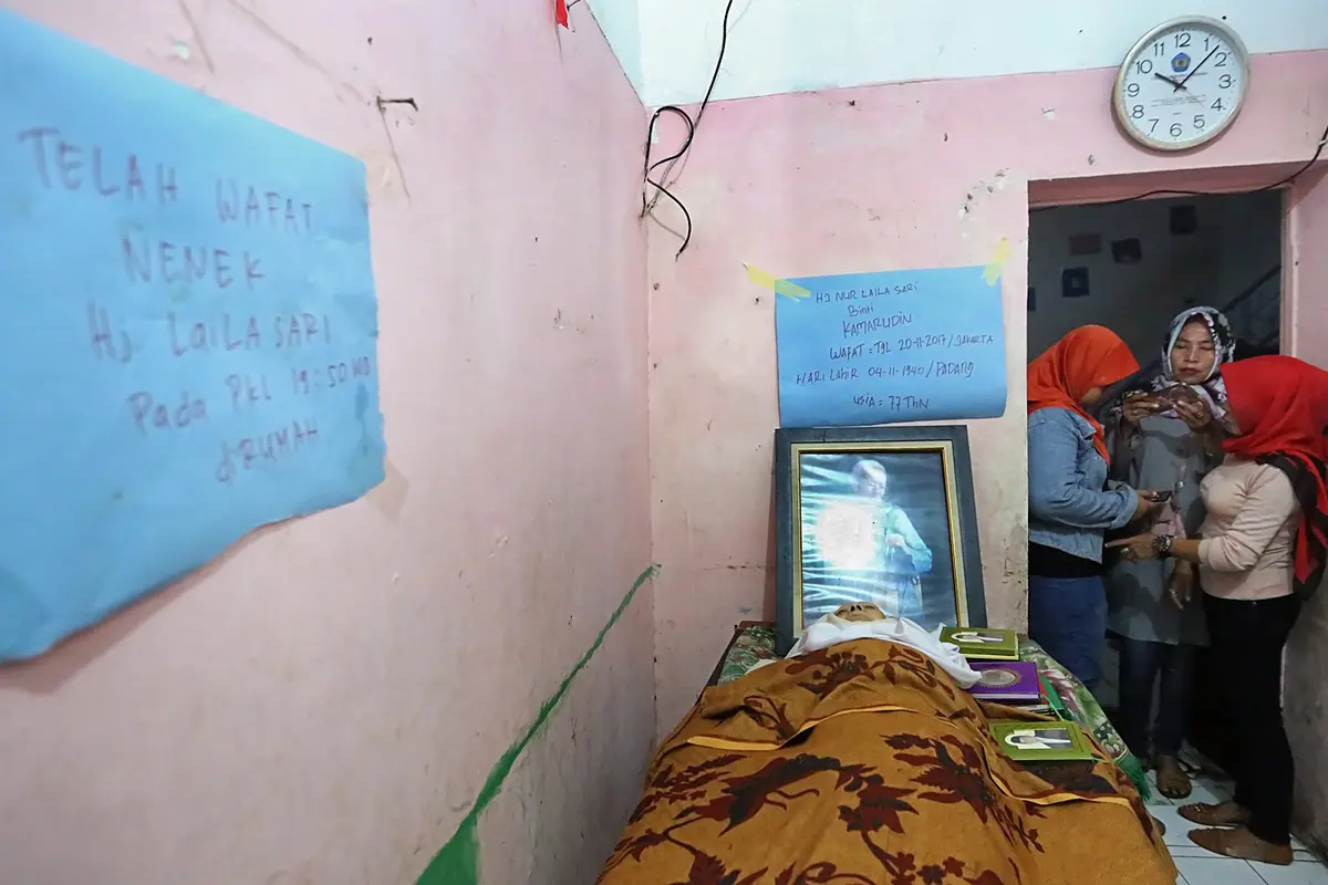 [Bintang] Suasana rumah Laila Sari