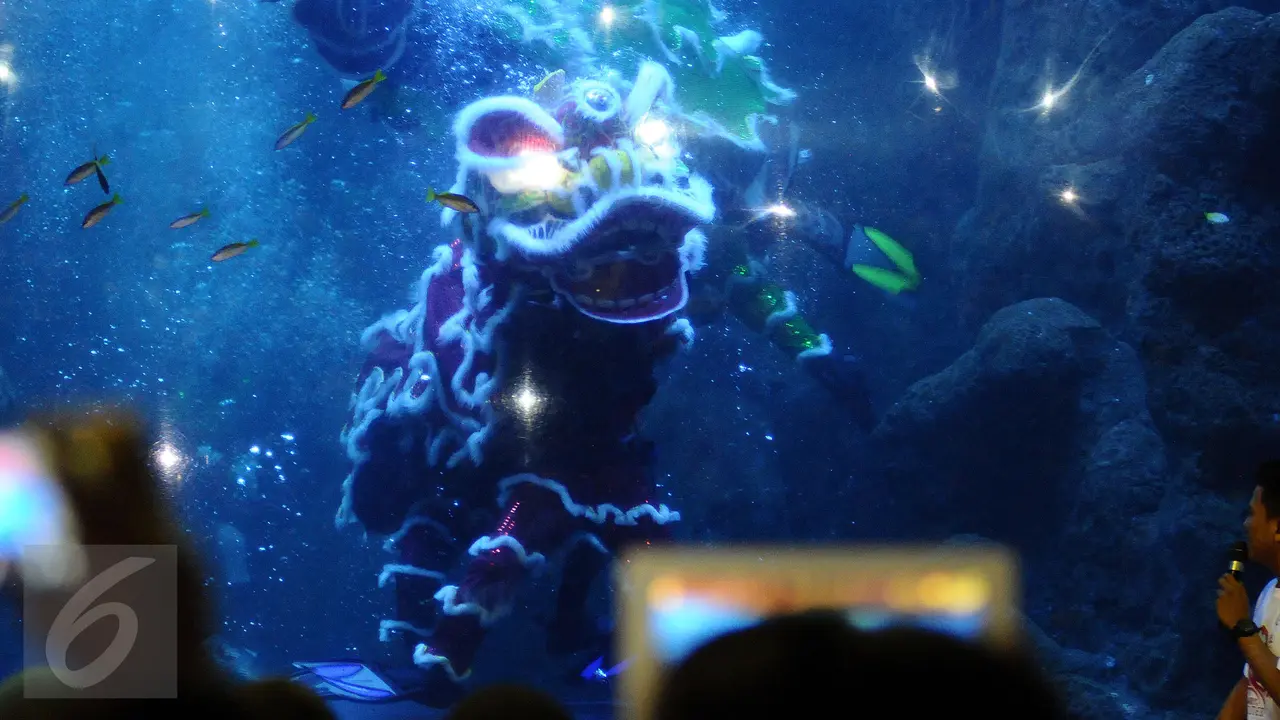 20170128- Atraksi Barongsai dan Liong Meriahkan Perayaan Imlek di SeaWorld-Jakarta- Helmi Fithriansyah