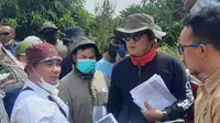 Pengukuran dan pengecekan  lahan tanah milik PTPN 7 yang menjadi sengketa oleh BPN Way Kanan. Foto : (Istimewa).