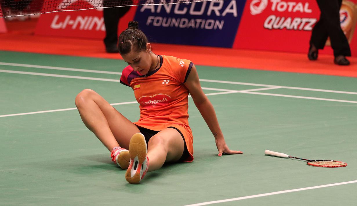 Carolina Marin sempat mengalami cedera kala bertanding melawan Pai Yu Po asal Cina Taipei. Kamis (13/8/2015). (Bola.com/Arief Bagus)