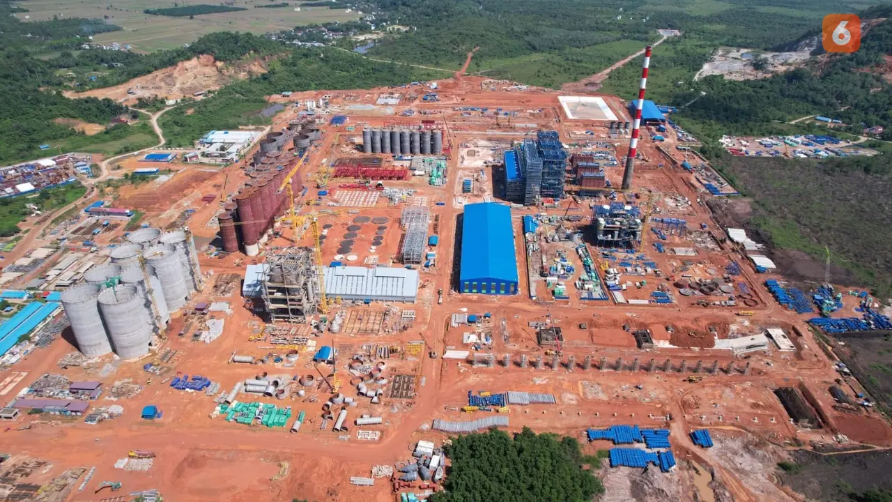 Pembangunan Smelter Grade Alumina Refinery (SGAR).