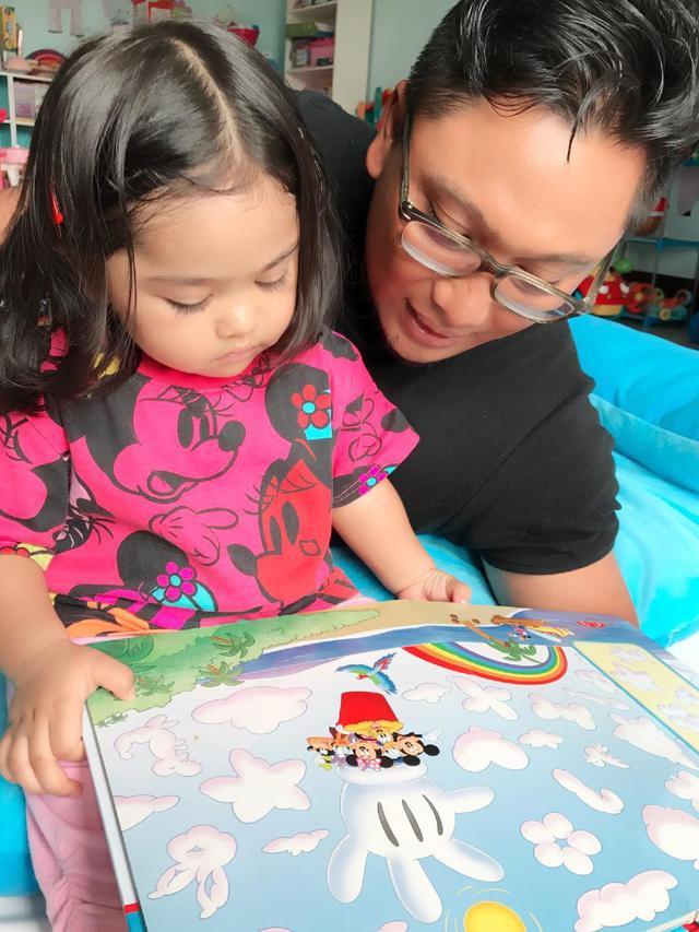 Keturunan Keraton Solo, Ini 5 Potret Suami Dokter Reisa Broto Asmoro