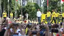 Calon presiden nomor urut 01, Joko Widodo (tengah) saat menghadiri Deklarasi Alumni UI untuk Jokowi-Amin di Plaza Tenggara GBK, Jakarta, Sabtu (12/1). Deklarasi dihadiri perwakilan alumni dari berbagai kampus. (Liputan6.com/Helmi Fithriansyah)