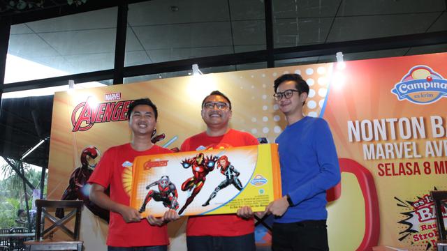 Sensasi Makan Es Krim dengan Karakter Iron Man
