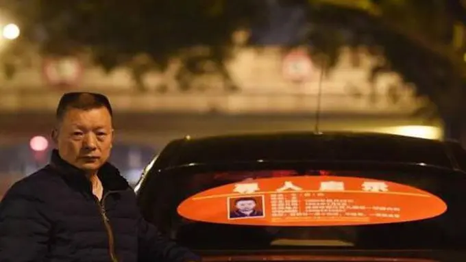 Demi Mencari Anakku yang Hilang, Kutekuni Profesi Sopir Taksi