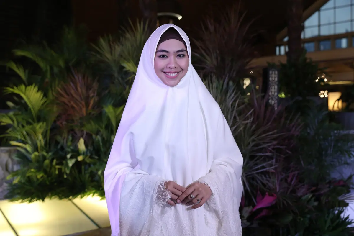 [Bintang] Oki Setiana Dewi