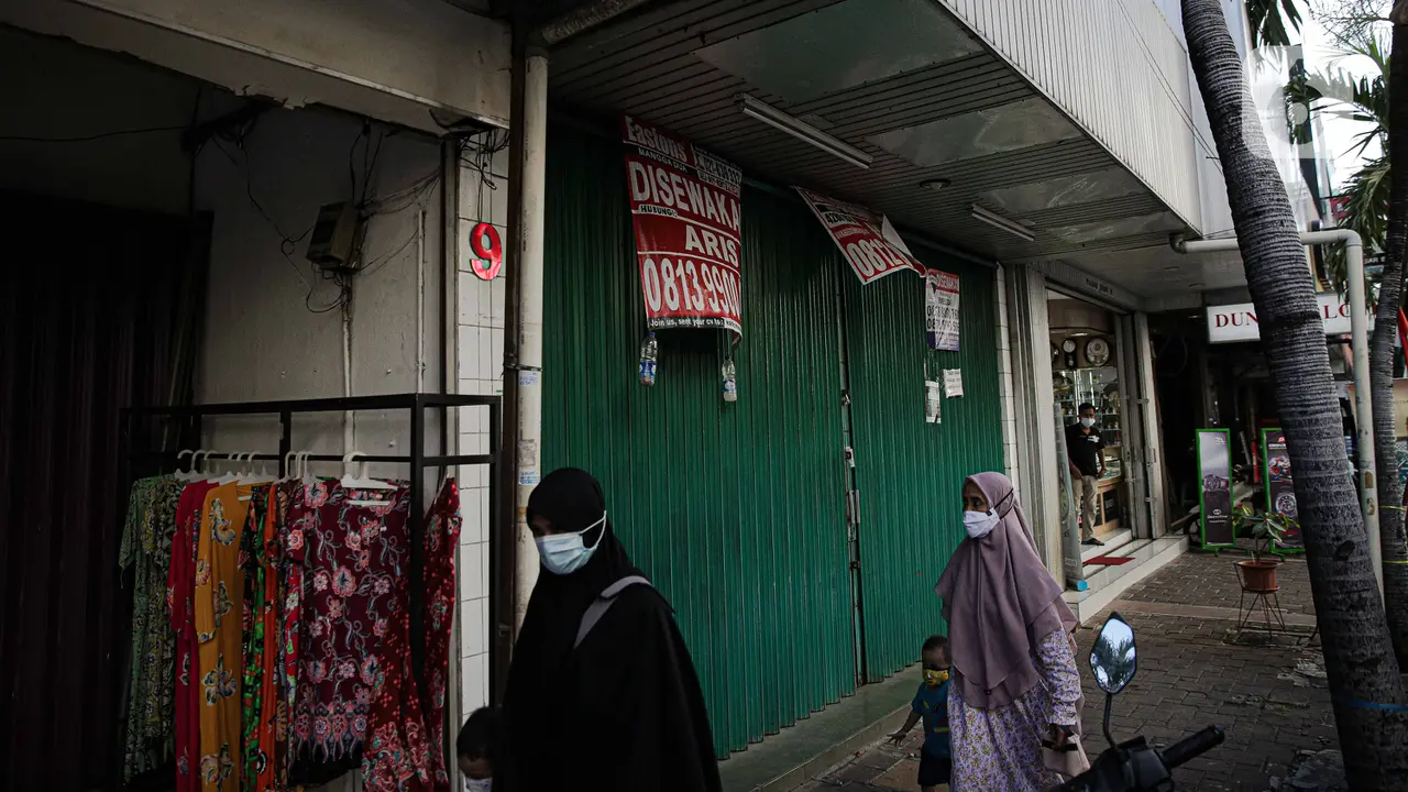 FOTO: Geliat Pasar Baru di Masa PPKM Level 4