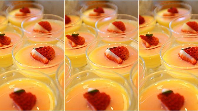 Puding Mangga Saus Strawberry Lifestyle Fimela Com