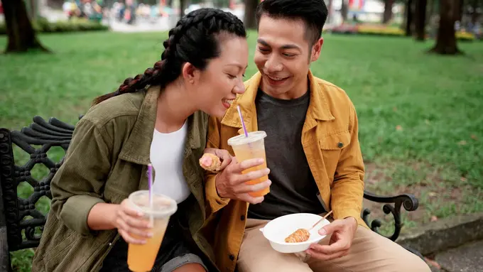 Tanda Leo Jatuh Cinta