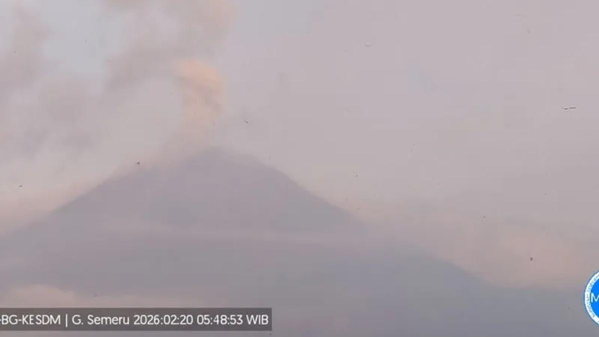 Gunung Semeru Erupsi 7 Kali, Tinggi Letusan Capai 1.000 Meter