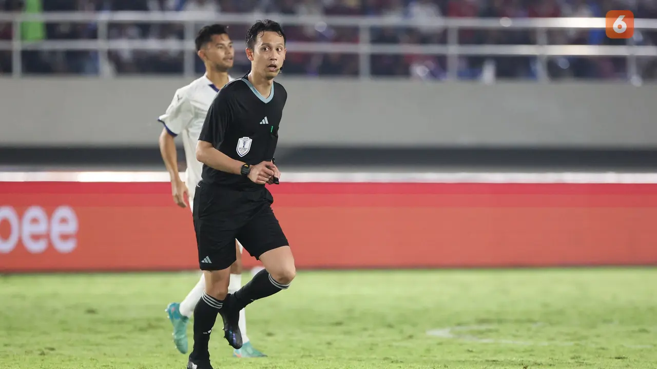 Foto: Mengenal Wasit Koji Takasaki, Usir Ferrari dan Beri Penalti untuk Filipina