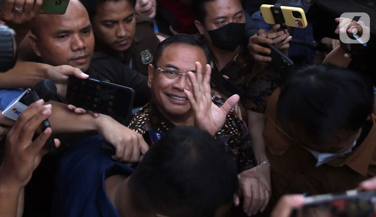 Bupati Pati, Jawa Tengah, Sudewo saat meninggalkan gedung Merah Putih Komisi Pemberantasan Korupsi (KPK), Jakarta, Rabu (27/8/2025). (Liputan6.com/Helmi Fithriansyah)