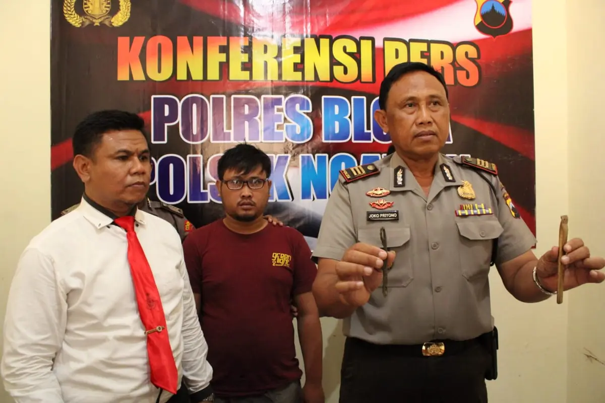 Polisi Gadungan