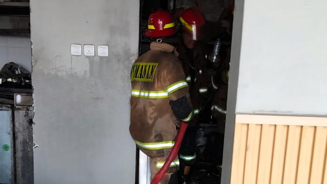 Coffe Shop di Depok Terbakar dan Terdengar Ledakan, Empat Orang Terluka