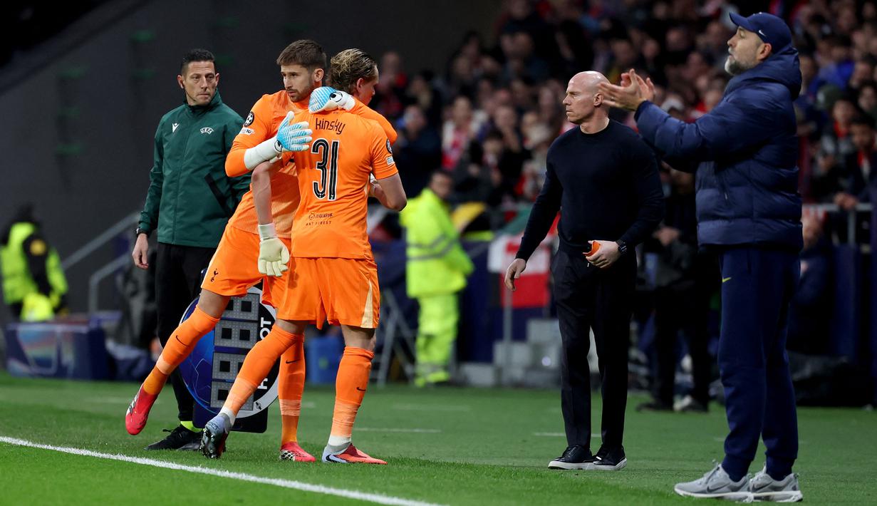 Antonin Kinsky digantikan Guglielmo Vicario saat Tottenham Hotspur sudah ketinggalan tiga gol. Laga tersebut berakhir dengan skor 5-2 untuk kemenangan tuan rumah Atletico Madrid.