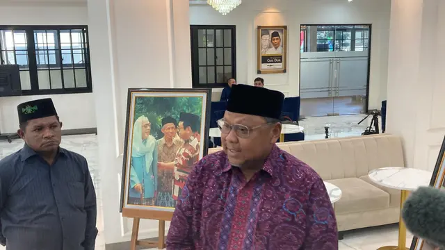 Mantan Sekretaris Jenderal (Sekjen) Partai Kebangkitan Bangsa (PKB), Muhammad Lukman Edy, memenuhi panggilan Panitia Khusus (Pansus) PKB, Rabu (31/7/2024). (Merdeka.com/Nur Habibie)