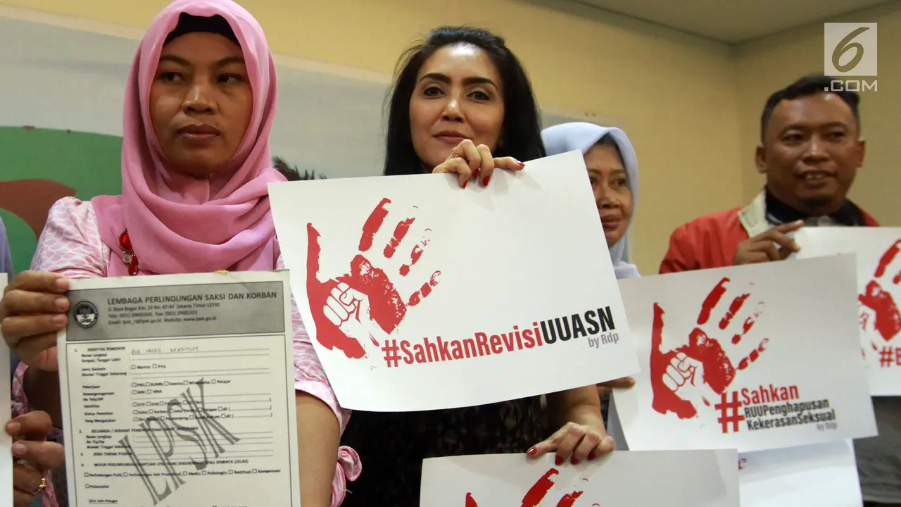 Rieke Diah Pitaloka Beri Dukungan untuk Baiq Nuril