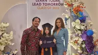 Wulan Guritno dan Adilla Dimitri hadiri wisuda anak. (Sumber: Instagram/wulanguritno)