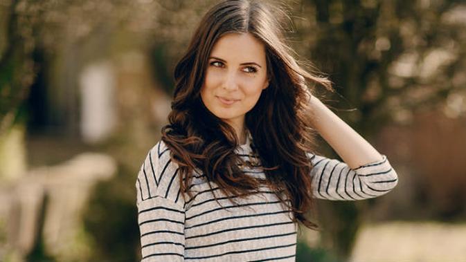 10 Cara Memanjangkan Rambut Di Sela Aktivitas Padat Beauty