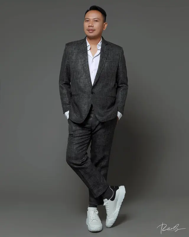 Daftar artis maju di Pilkada 2024, dari penyanyi legend hingga komedian