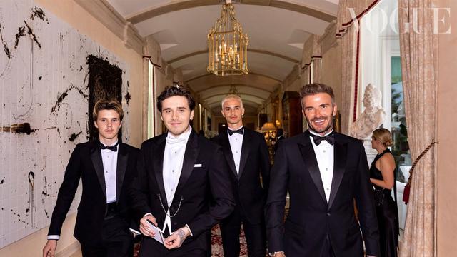 7 Potret Detail Gaun Pengantin Nicola Peltz yang Dinikahi Brooklyn Beckham, Mewah dan Elegan