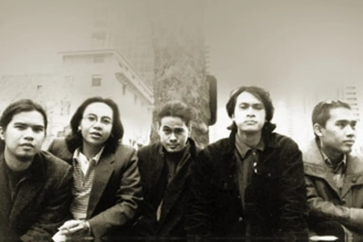 [Bintang] Nostalgia Bersama 7 Lagu Cinta Terbaik Dewa 19