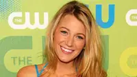 Blake Lively Kabarkan Tengah Hamil