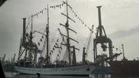 KRI Dewaruci (Liputan6.com/ Ika Defianti)