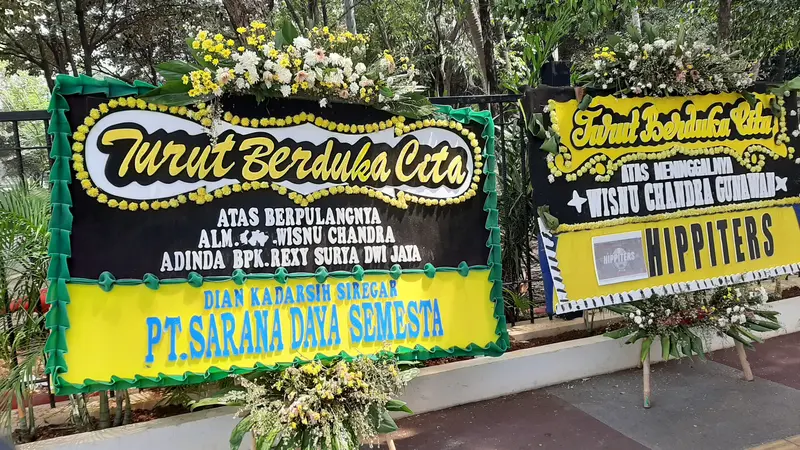 Tabur Bunga Kecelakaan Skuter Listrik