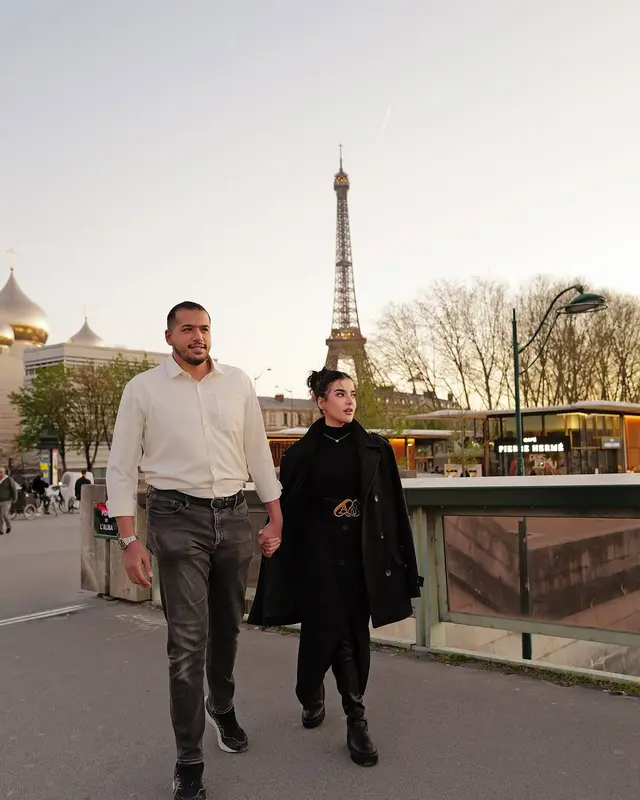 6 Potret romantis Tasya Farasya dan Suami saat liburan ke luar negeri