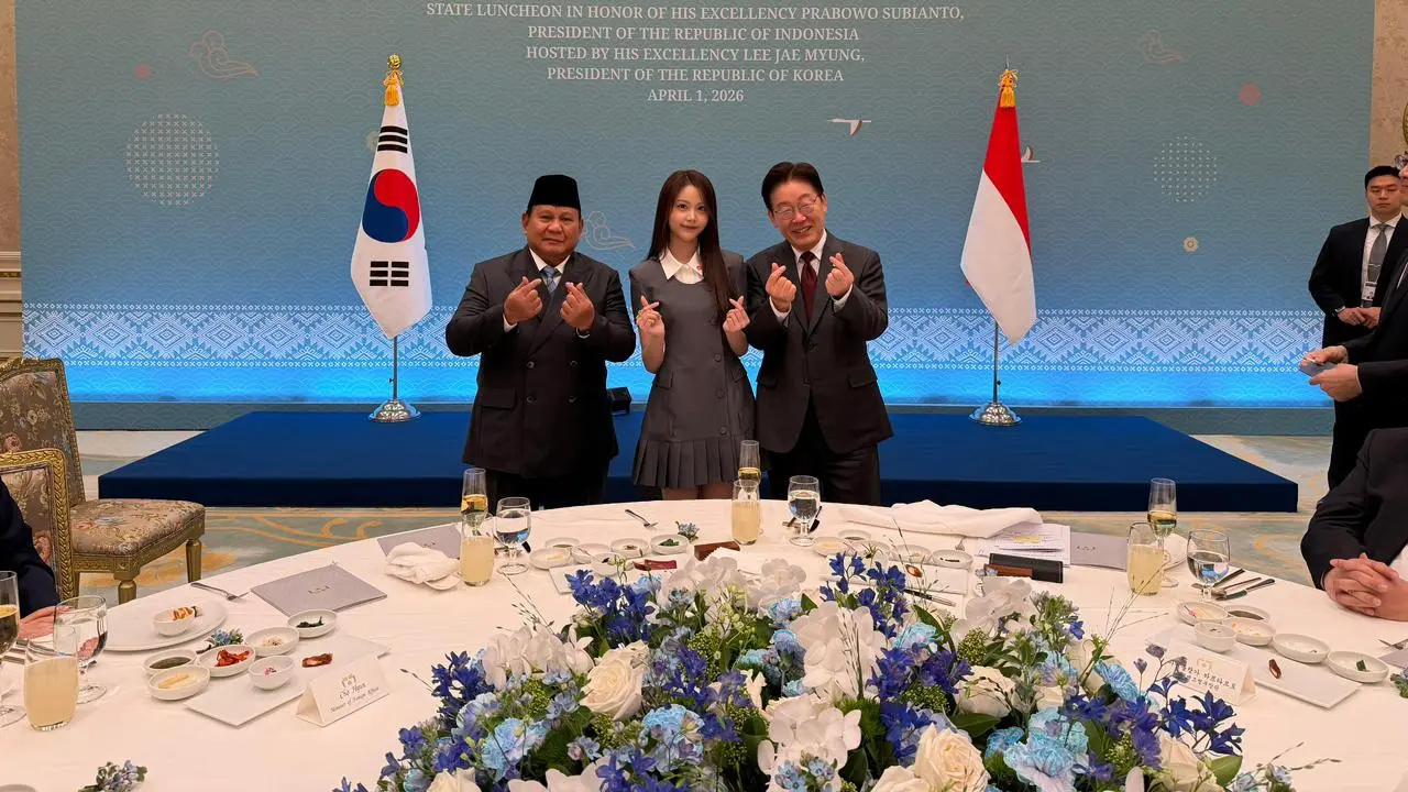 Presiden Prabowo Subianto bertemu anggota grup K-pop asal Indonesia