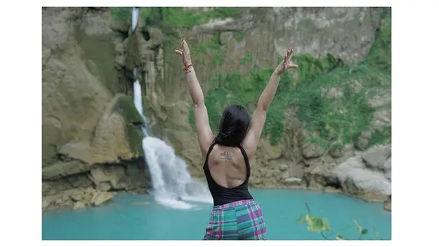 Potret Liburan Wulan Guritno di Sumba, Tatonya Jadi Sorotan