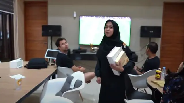 6 Potret Kantor Rans Entertainment, Ada Lukisan Karya Wendy Cagur